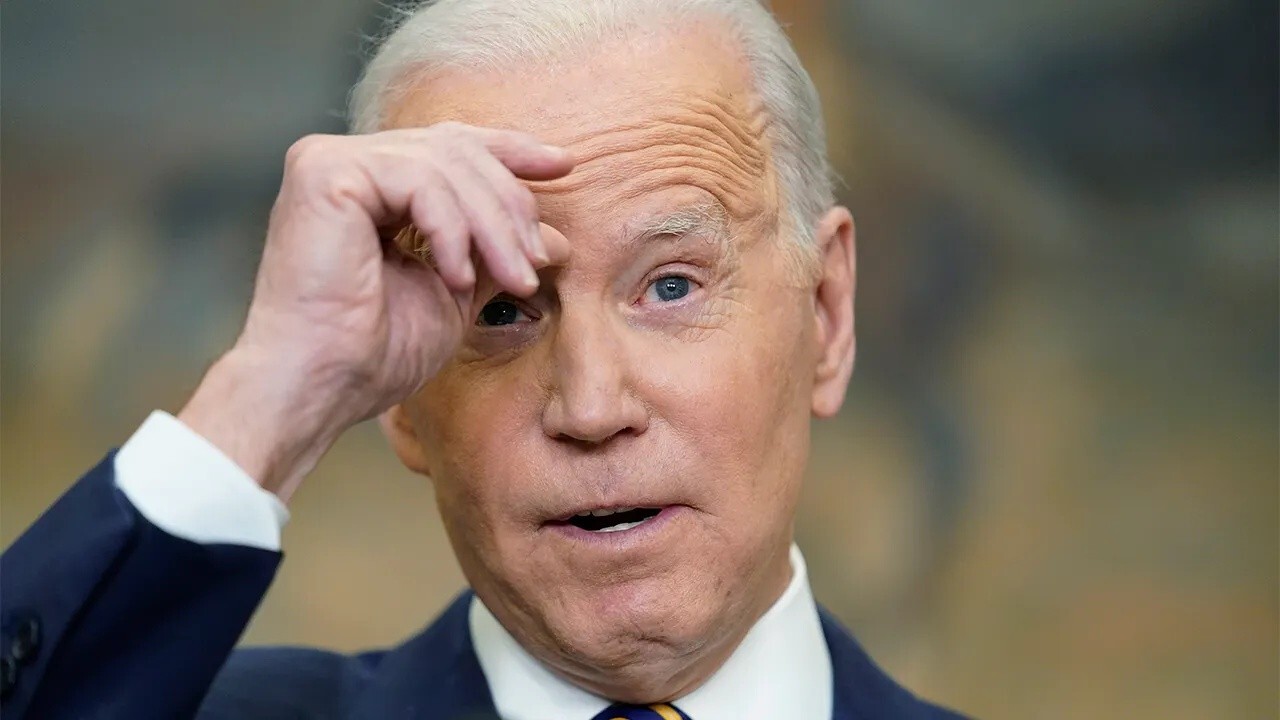 Biden is ‘fumbling’ a ‘big opportunity’ in ducking Fox News’ Super Bowl pregame interview: Kellyanne Conway 
