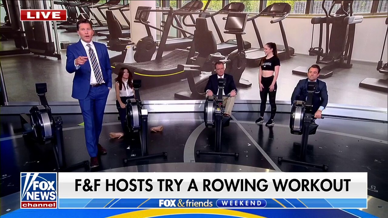 ‘Fox & Friends Weekend’ co-hosts try a rowing workout