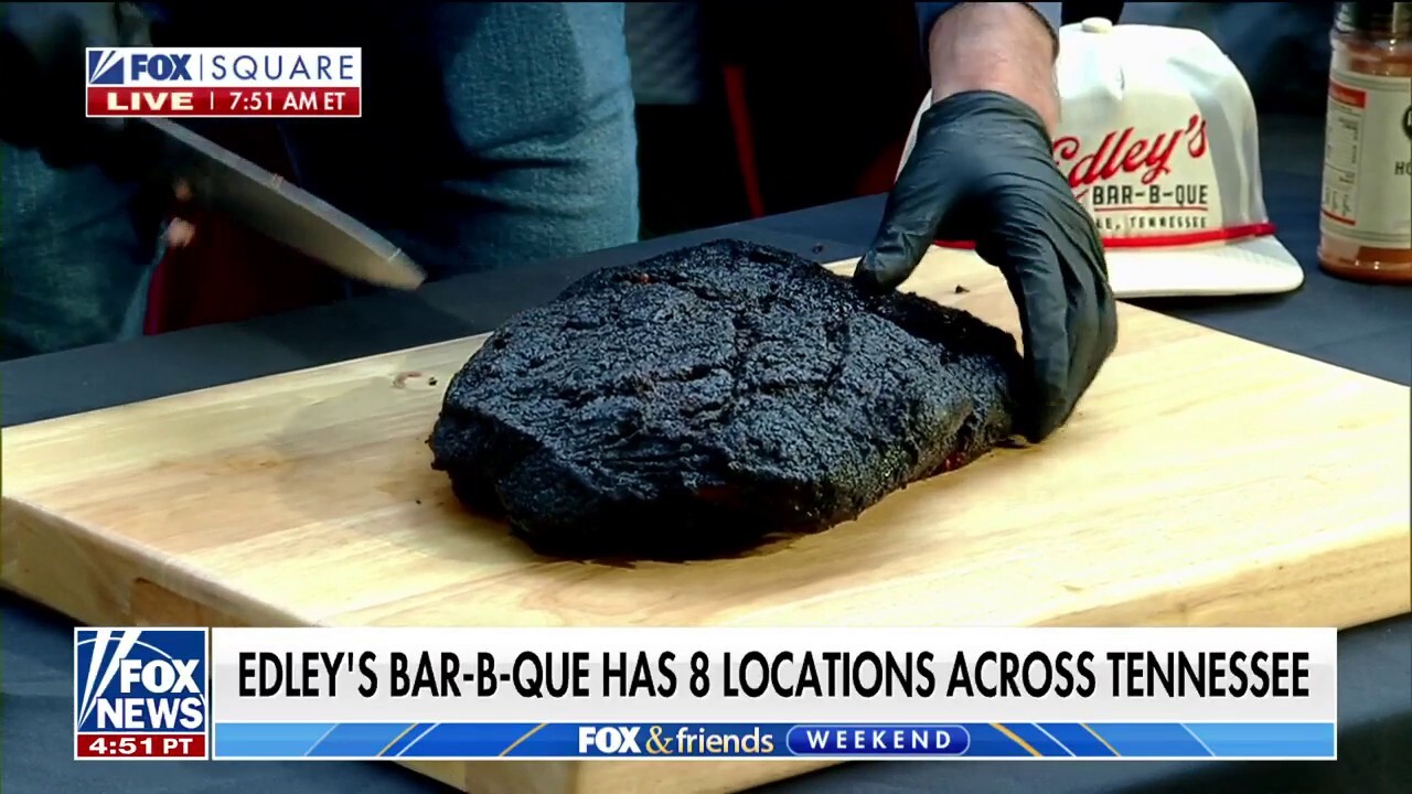 ‘Fox & Friends Weekend’ crew decide who makes the best brisket on FOX Square