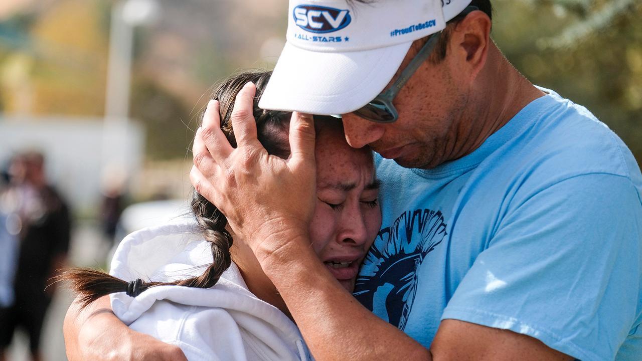 Santa Clarita Community Mourns School Shooting Victims | Fox Business Video