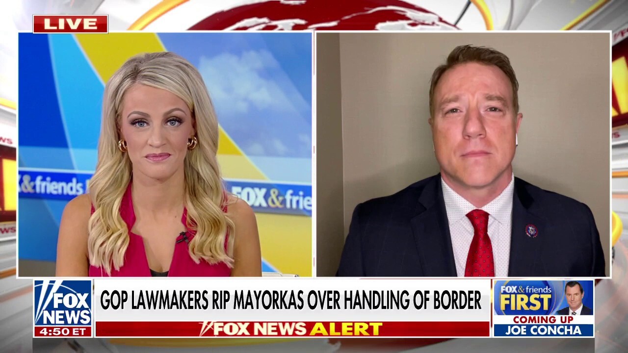 Rep. Fallon on Mayorkas' handling of border crisis: 'Is this politics or policy?'