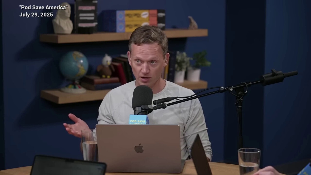 `POD Save America` Obama Bros искат да видят демократите напълно да откъснат помощта на Израел 