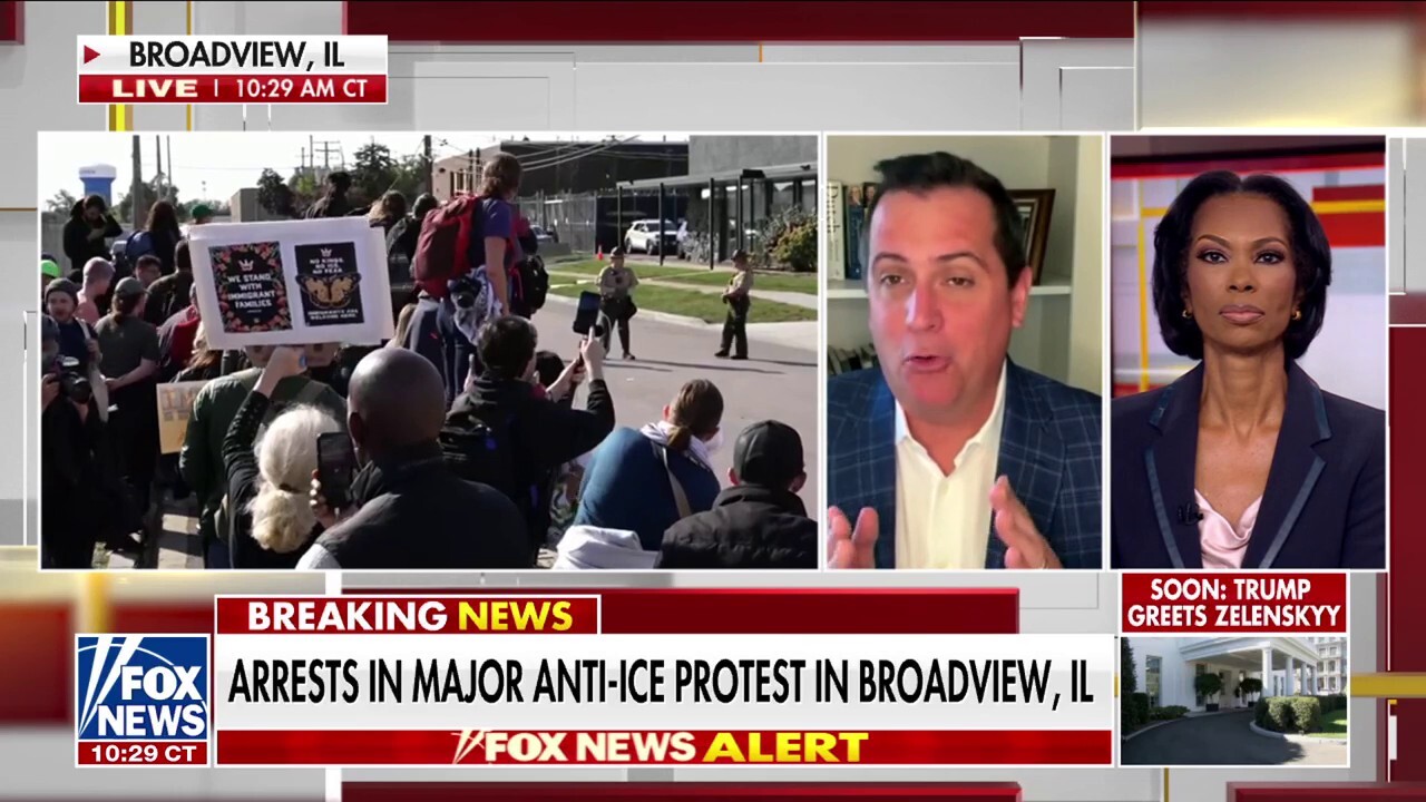 Multiple arrests amid major anti-ICE protest in Illinois