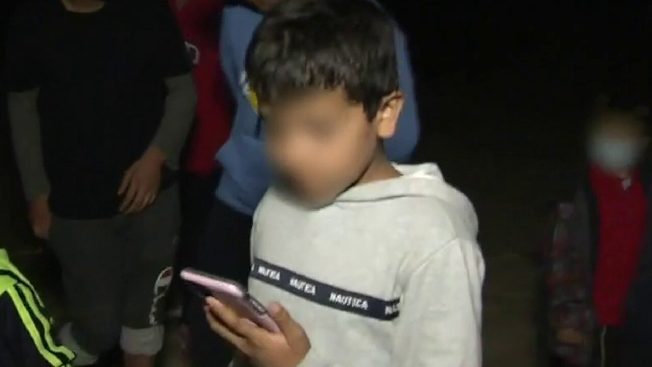 Nine year old Guatemalan boy crosses into US alone to locate estranged mother