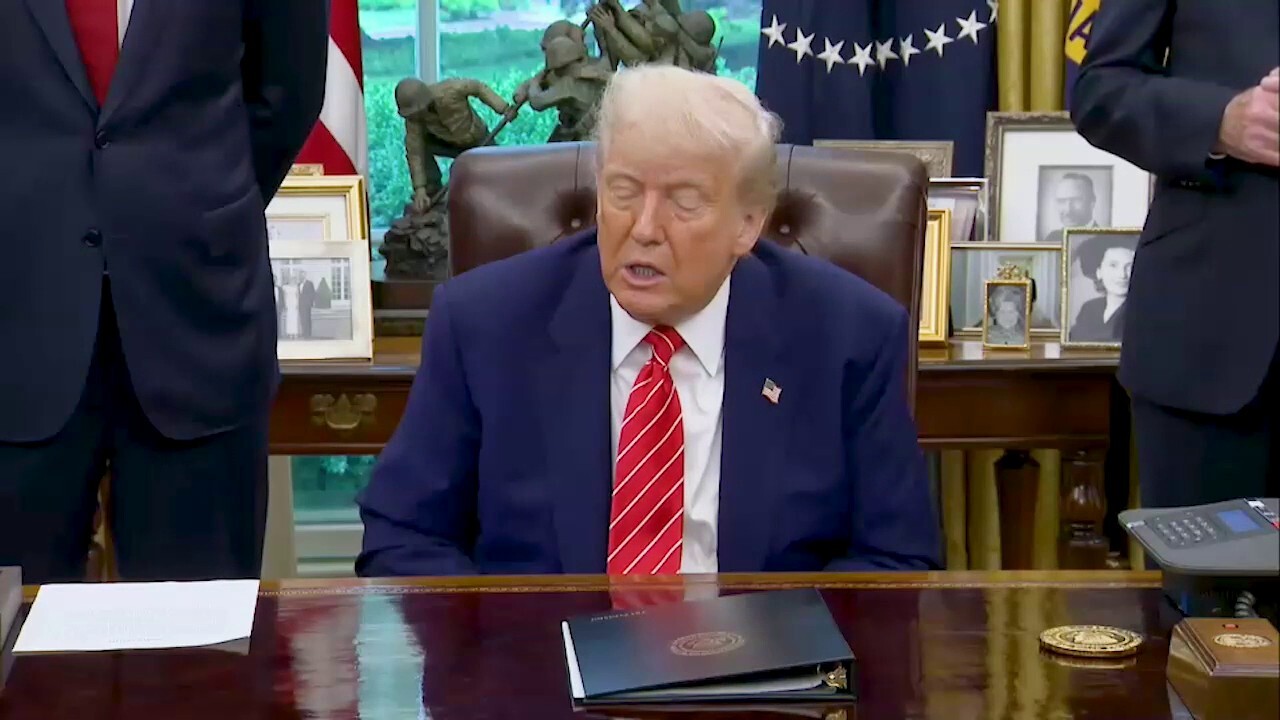 Trump says that China 'very much' wants to secure trade deal with the US