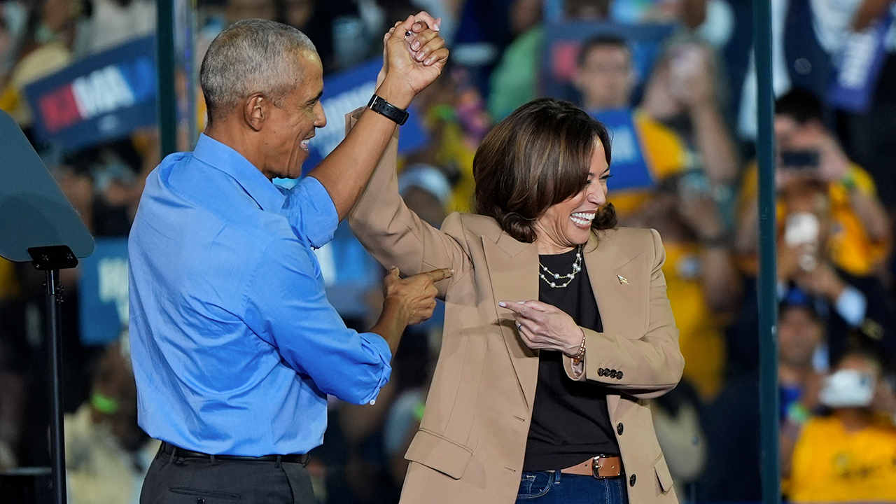 WATCH LIVE: Former President Obama rallies voters in North Carolina