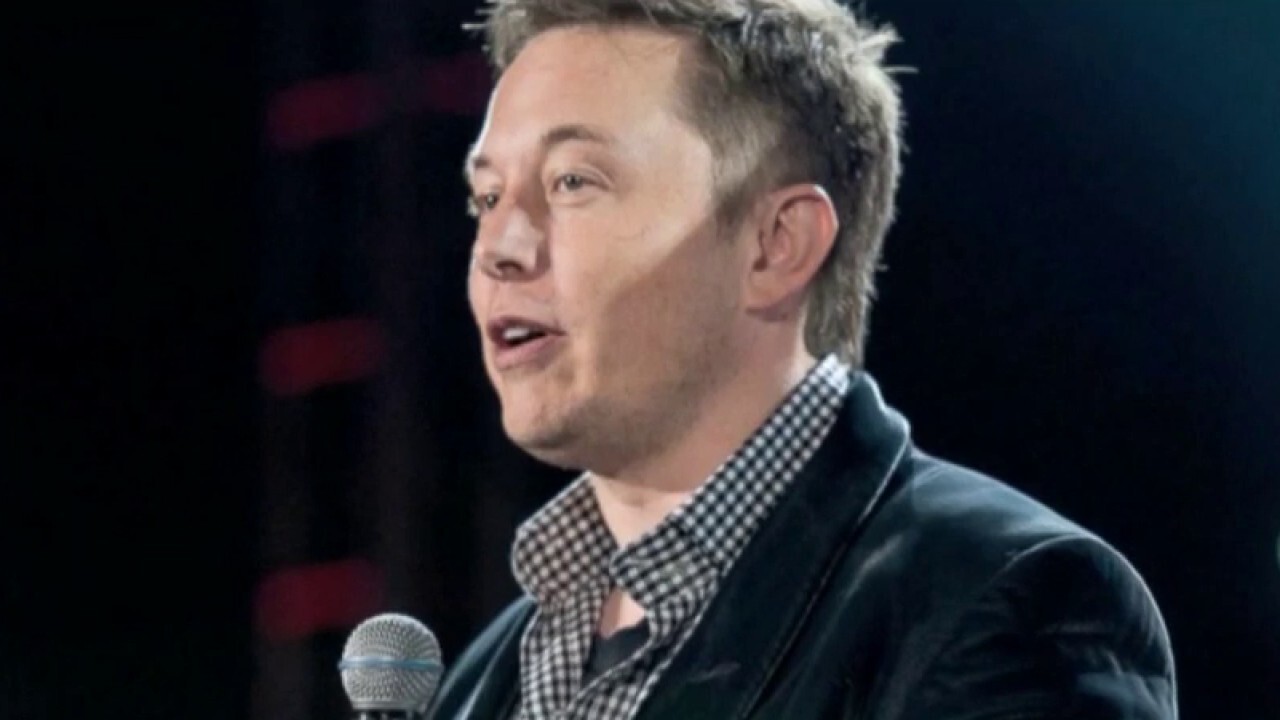 Elon Musk makes $43 billion bid to buy Twitter to protect free speech