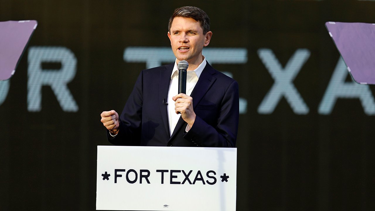 WATCH LIVE: Senate candidate Talarico rallies Texas voters ahead of midterms