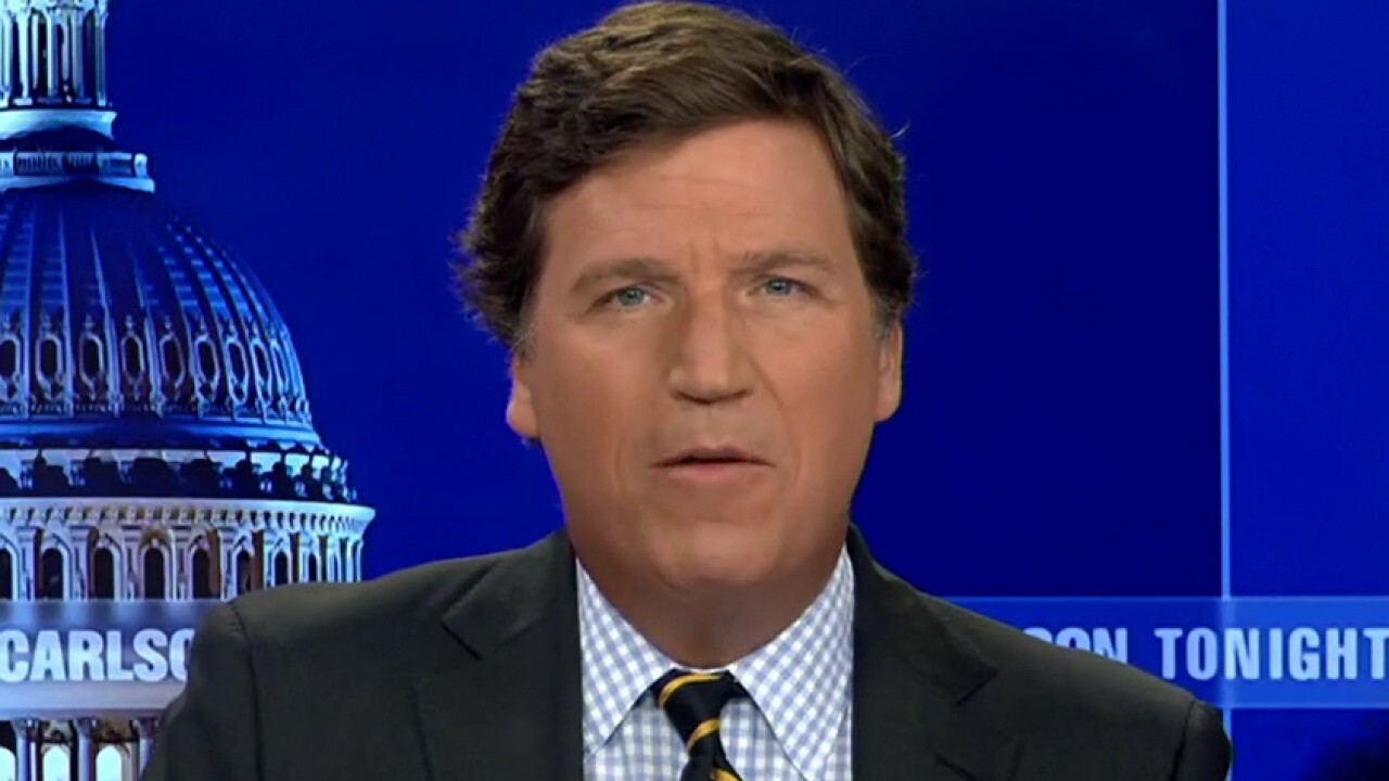 Tucker Carlson: The government is lying to you