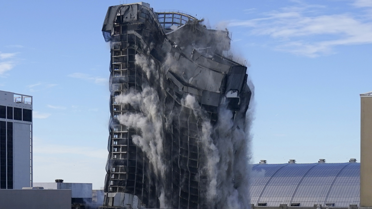 Trump Plaza casino in Atlantic City demolished