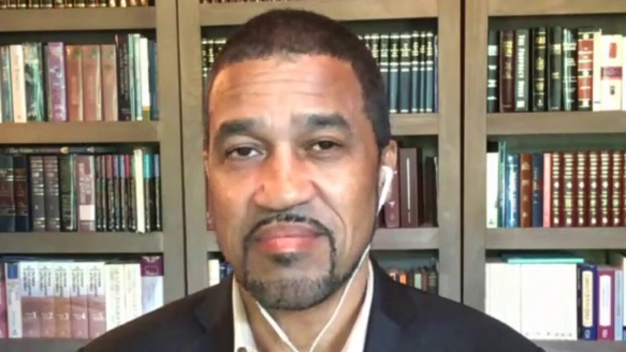 Pastor Darrell Scott reacts to Trump highlighting efforts to help black Americans