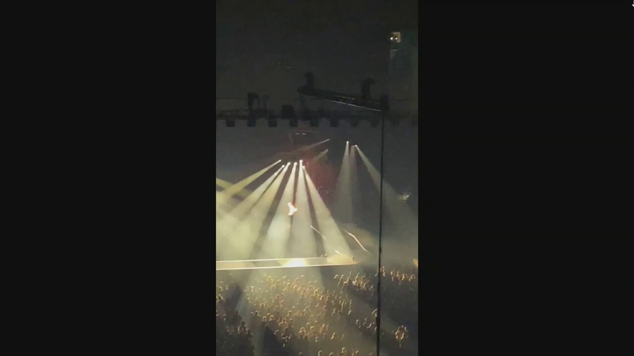 Video of on-stage fire at Panic at the Disco concert 