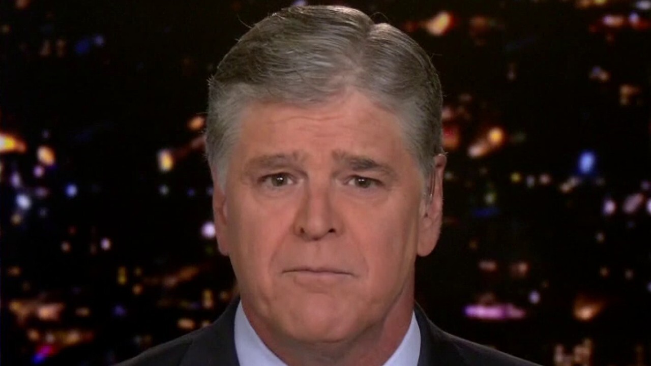 Hannity calls out Democrats, media for ignoring 'massive wave of violence'
