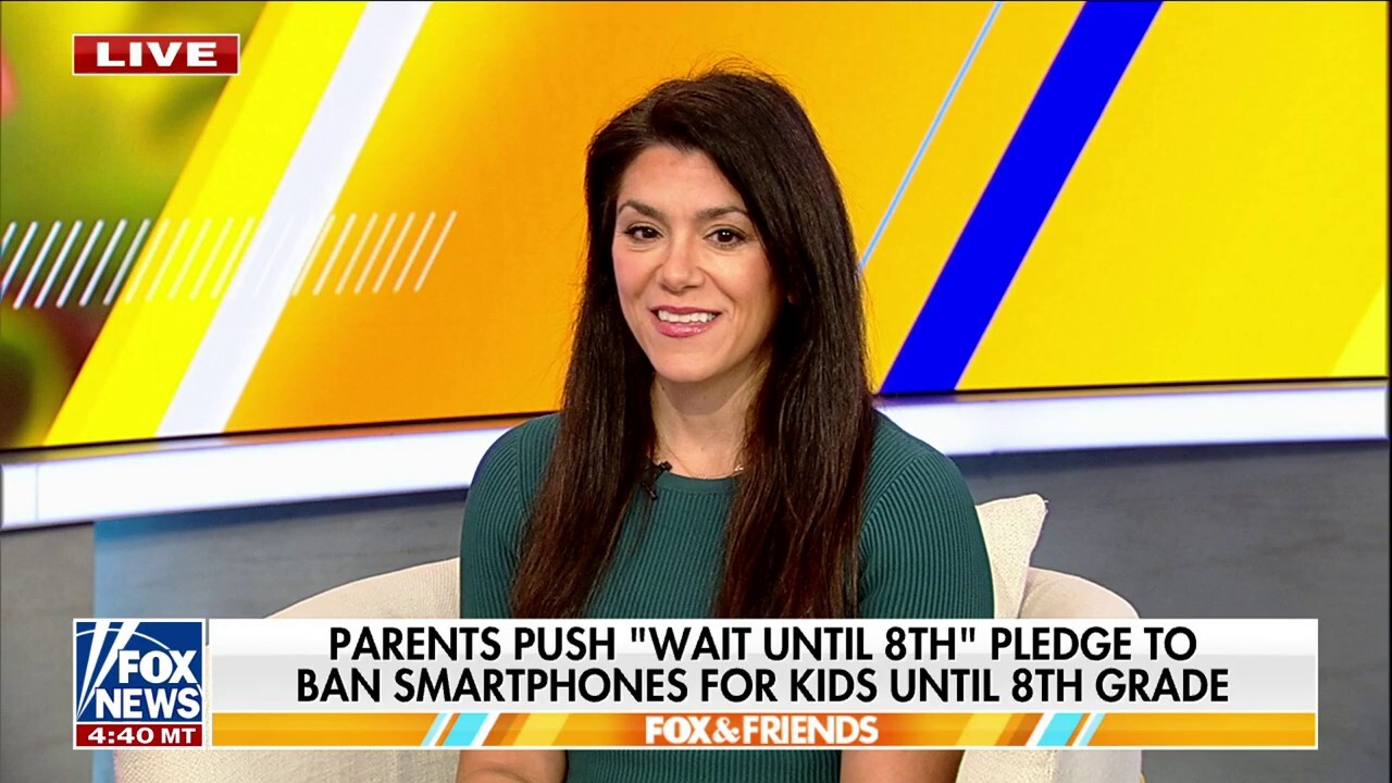 Parents nationwide sign 'Wait Until 8th' pledge to ban smartphones until 8th grade