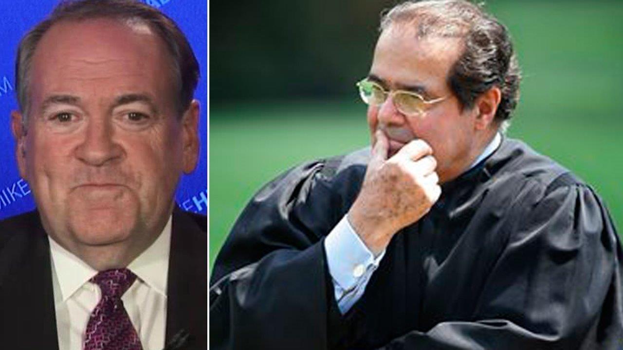 Huckabee: Scalia was the gold standard for SCOTUS justices