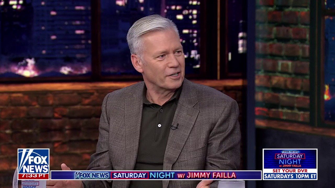 Chris Hansen: Predators don't usually stand out in a crowd