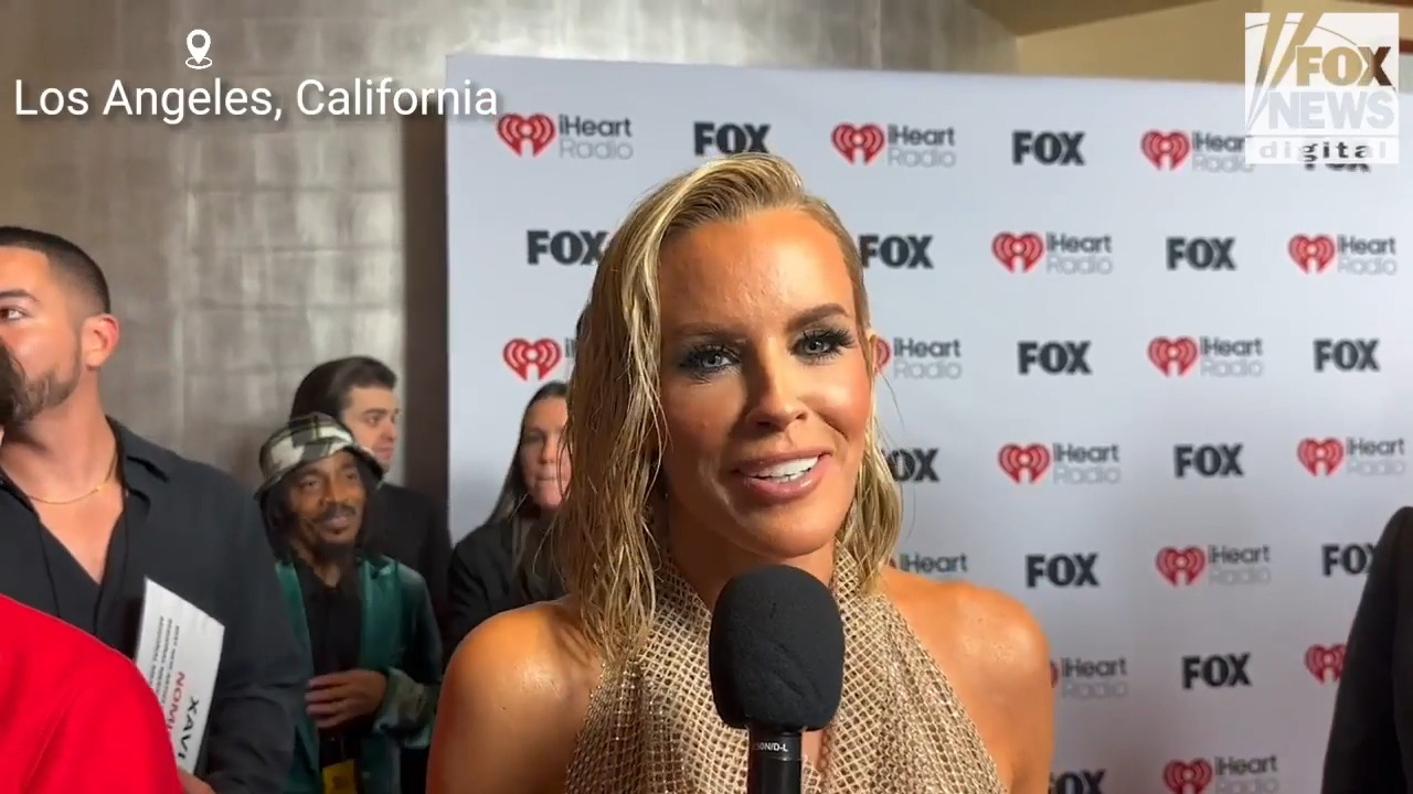 Jenny McCarthy reveals what 'sealed the deal' in romance with Donnie Wahlberg