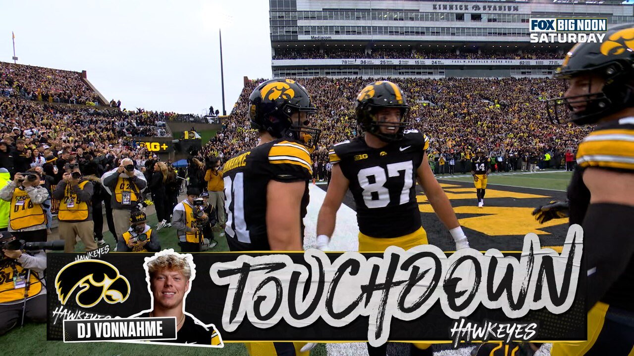 Hank Brown finds DJ Vonnahme for four-yard TD, extending Iowa's lead over Wisconsin