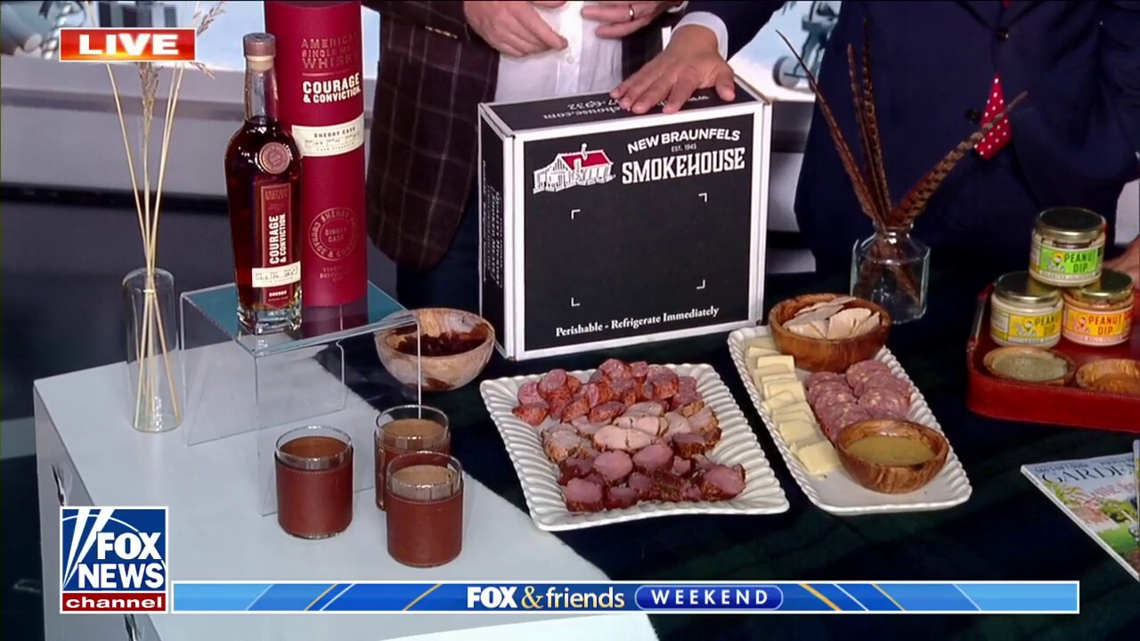 'FOX & Friends Weekend' looks at delicious Christmas gifts