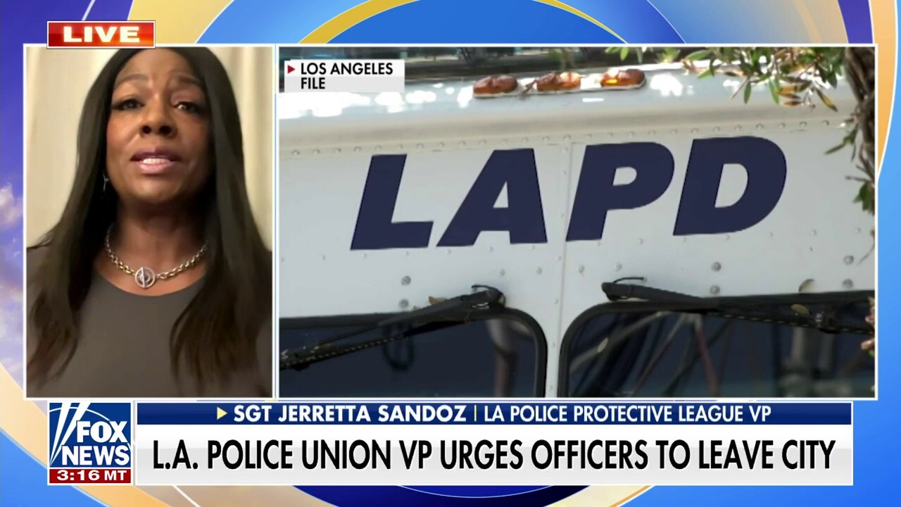 LA police union boss tells cops to flee city over lack of 'respect' for officers