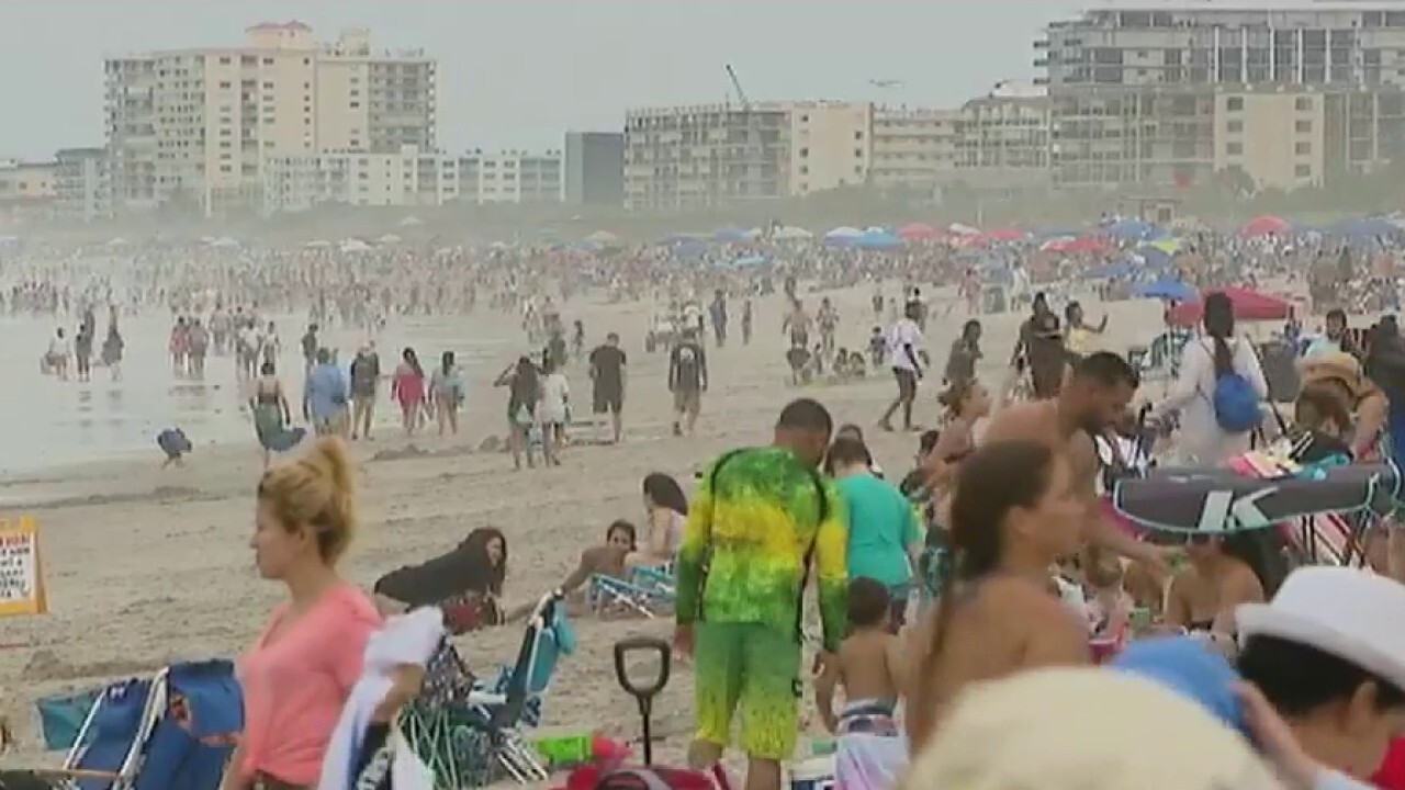 Memorial Day weekend draws big crowds to Florida beaches