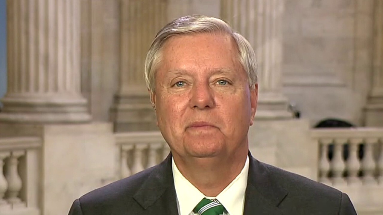 Sen. Lindsey Graham: The pope needs to apologize to the people of Ukraine