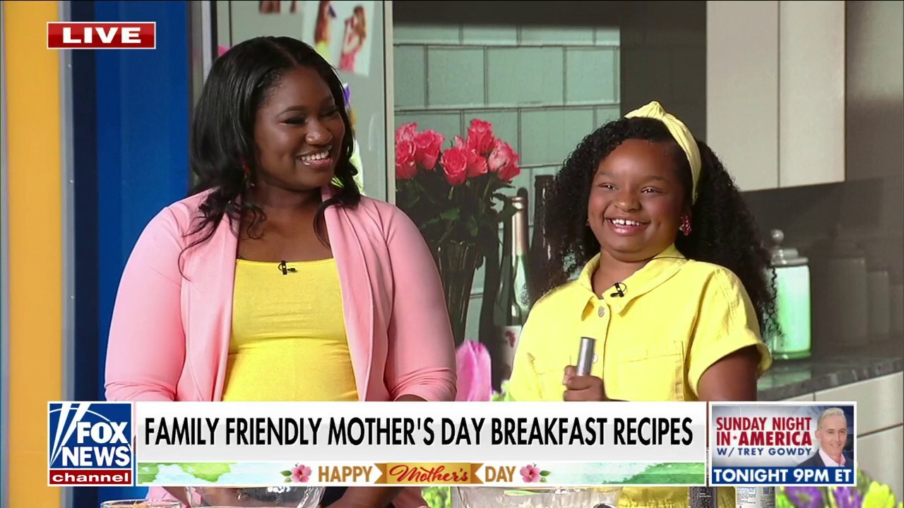 'MasterChef Jr.' competitor Jordyn Joyner, 8, and her mom Jessica Applewhite celebrate Mother’s Day by making pancakes on ‘Fox & Friends Weekend.’