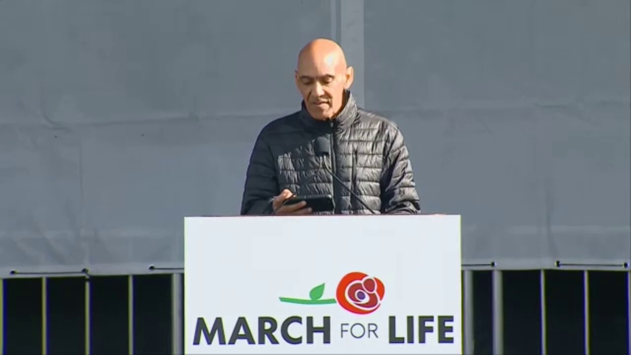 NFL Hall of Fame coach Tony Dungy speaks at 2023 March for Life