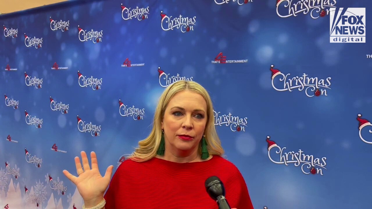 Melissa Joan Hart shares her holiday traditions with her family