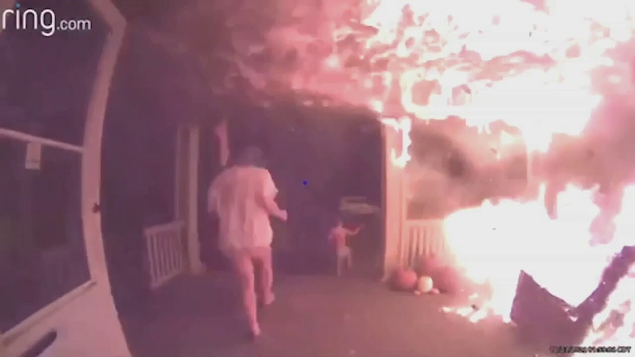 Iowa man rescues 4 siblings from raging inferno after making wrong turn