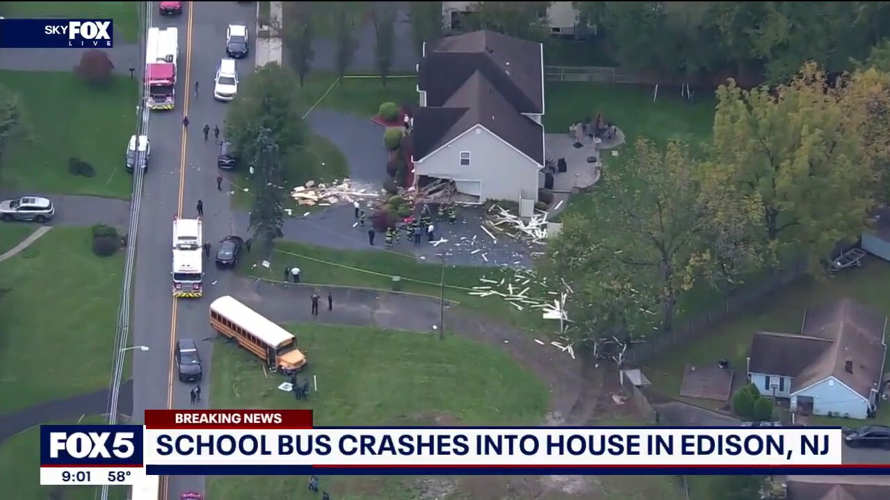 School bus crashes into Edison, New Jersey home 