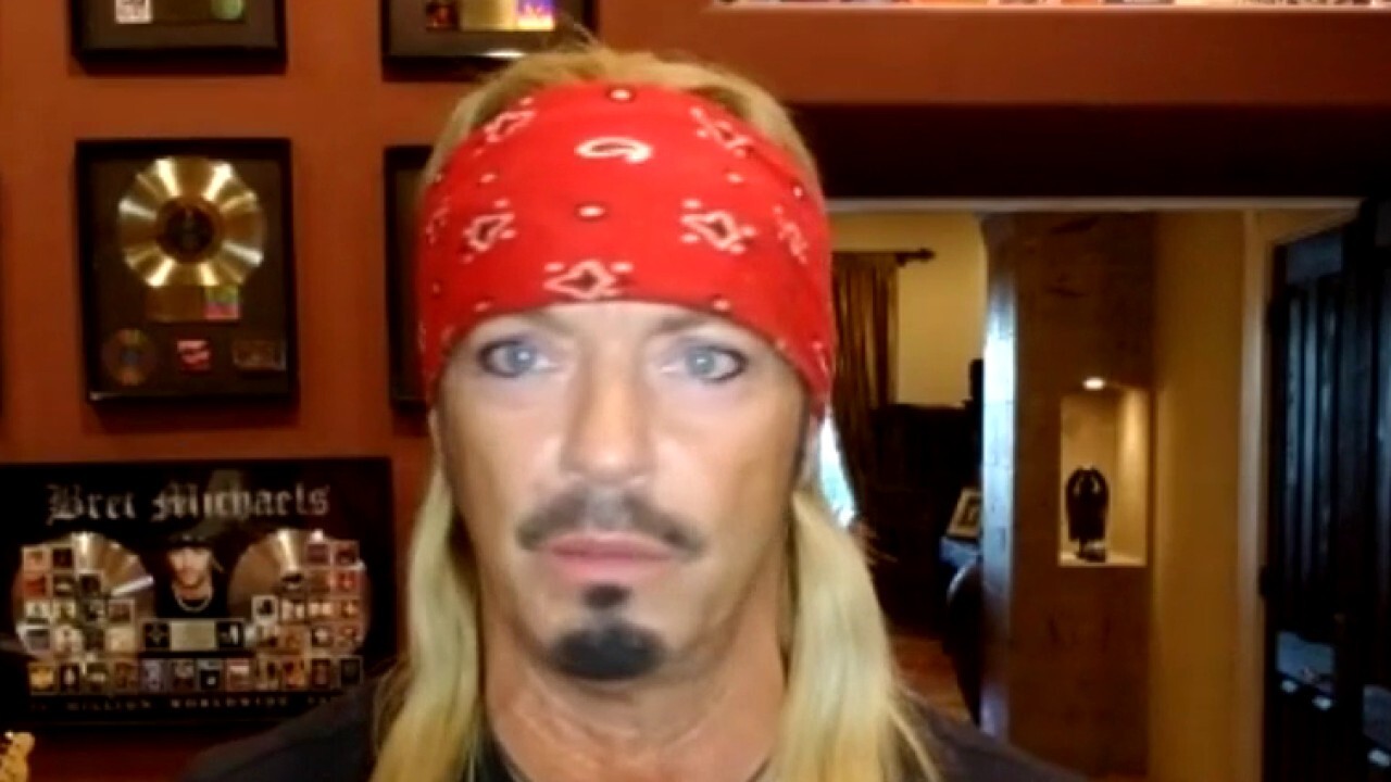 Bret Michaels on playing acoustic sessions at home amid coronavirus pandemic 