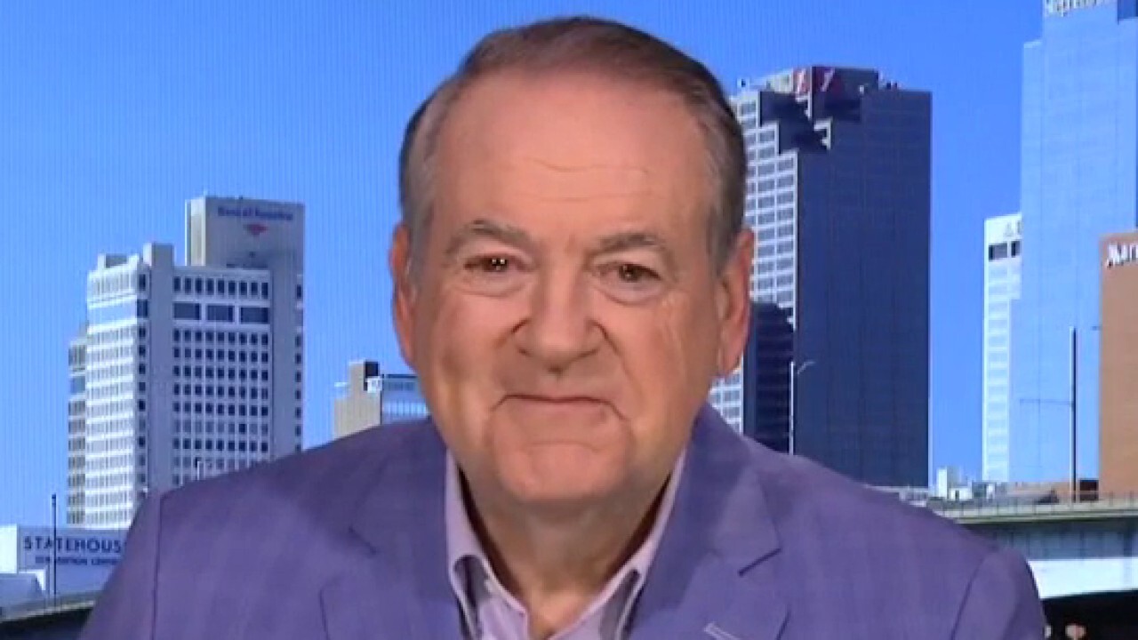 Gov. Huckabee: Calls from DHS for help at the border 'indication' of a crisis