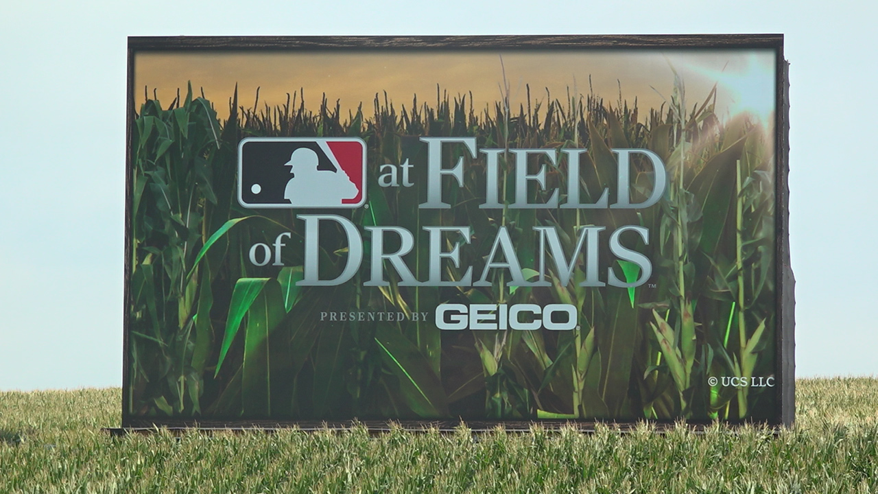 Fans descend on 'Field of Dreams' for MLB game