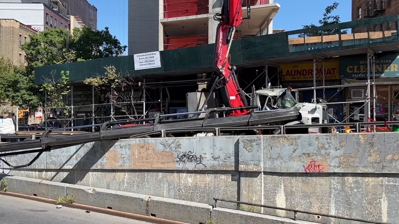 NYC boom crane collapse across Bronx roadway