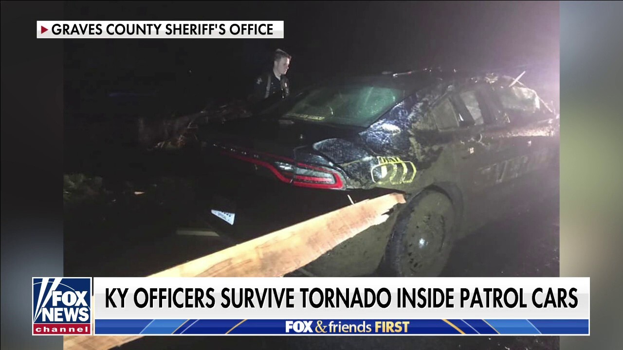 Kentucky officers survive deadly tornado and save injured girl