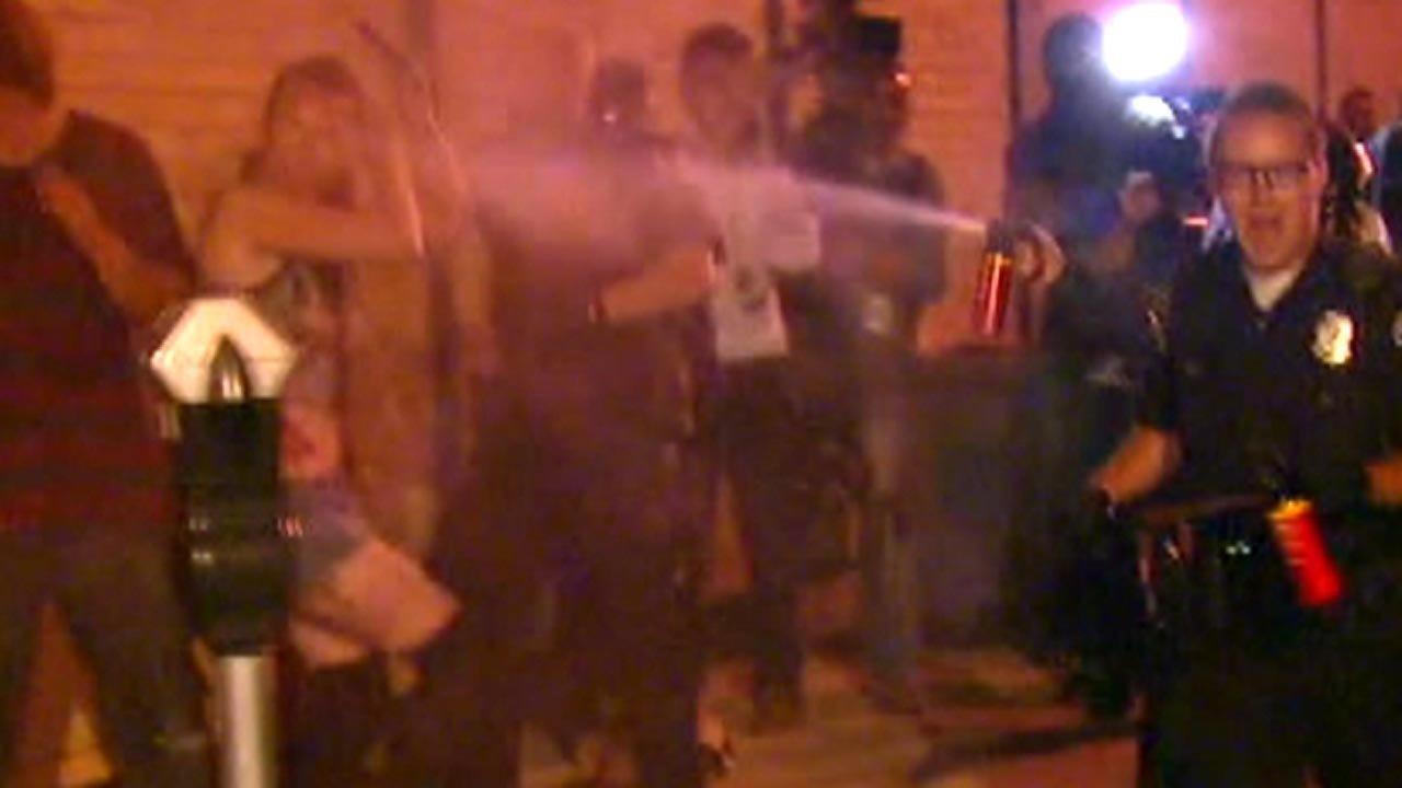 Police use pepper spray against protesters in Albuquerque
