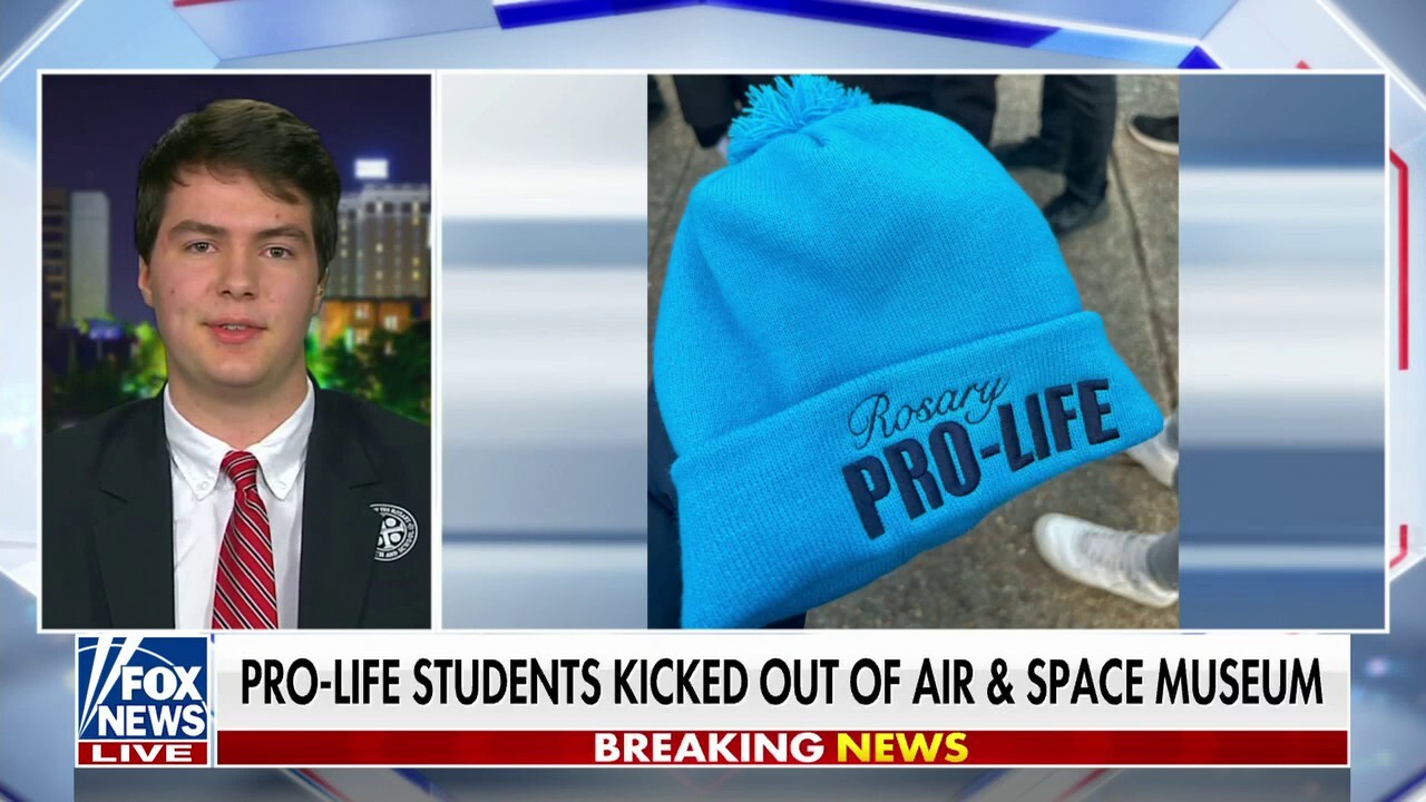 Students kicked out of Air & Space Museum for pro-life hats