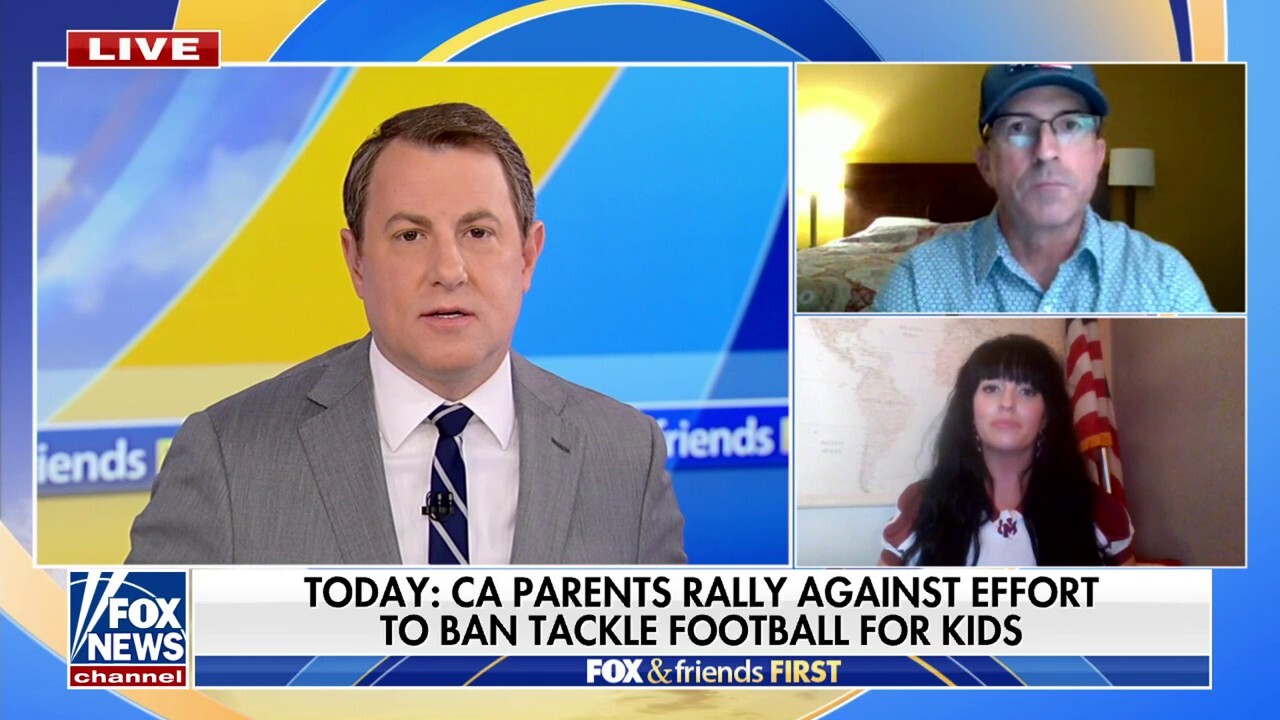 Родителите с облекчение, след като Нюзъм обрича законопроекта в Калифорния, забраняващ футбола на младежите: Време е да `сложим край на това`