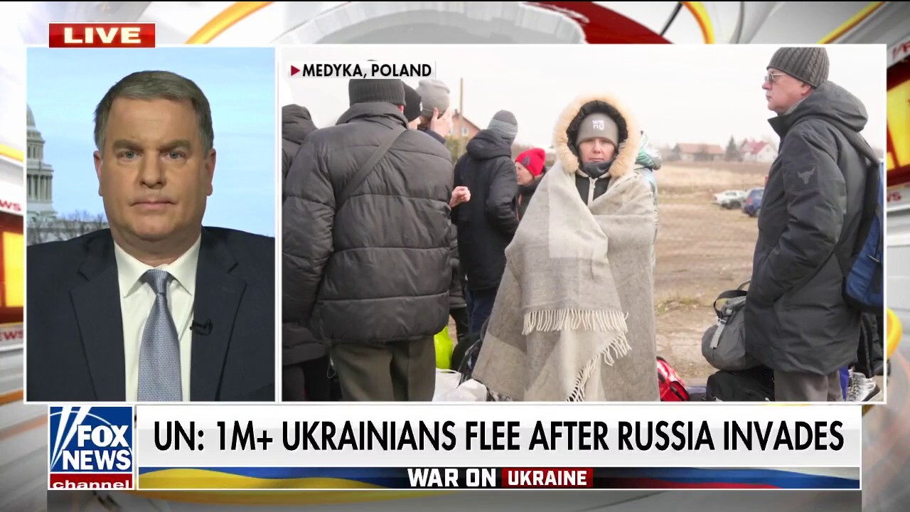 Retired Green Beret says window to evacuate Ukrainians is tightening as Russia pushes forward