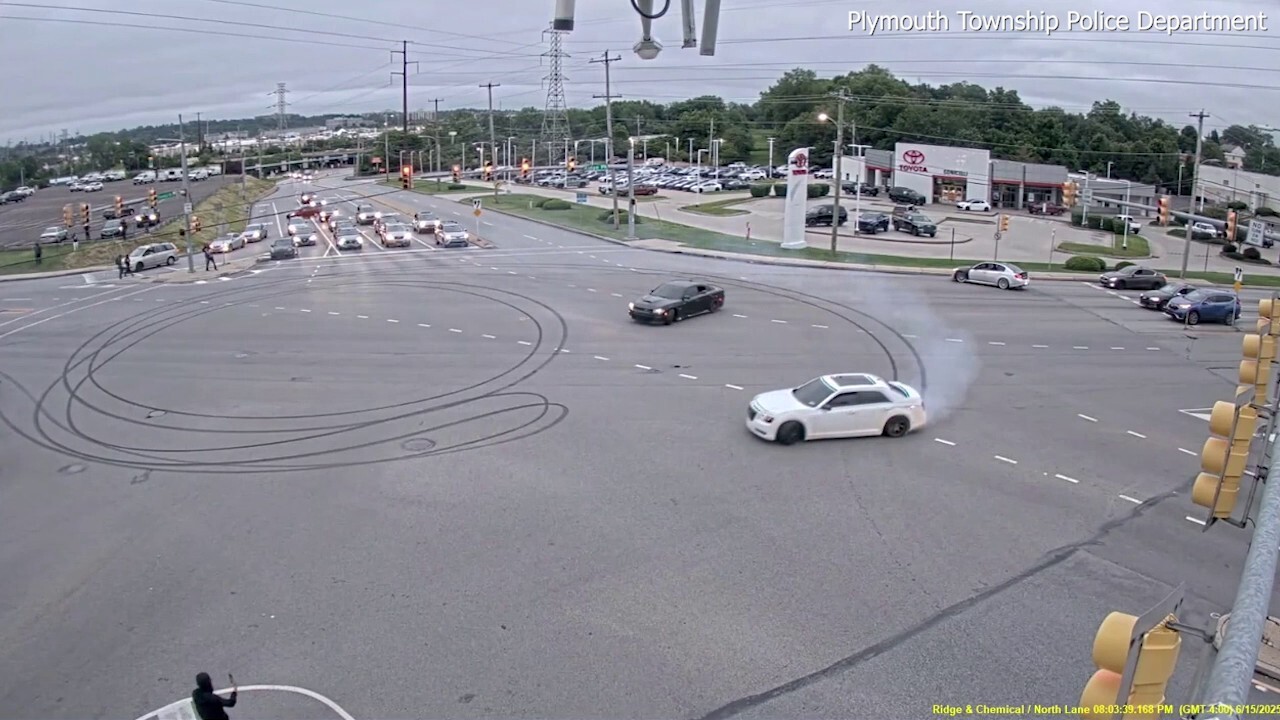 Illegal car rally in Pennsylvania blocks traffic with dangerous stunts, fireworks: police