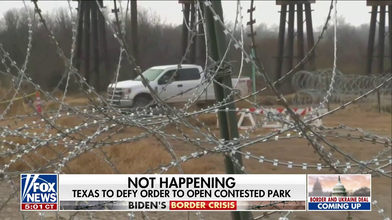 Texas AG Кен Пакстън казва, че щатът няма да изпълни заповедта на администрацията на Байдън за повторно отваряне на парка за федерални агенти