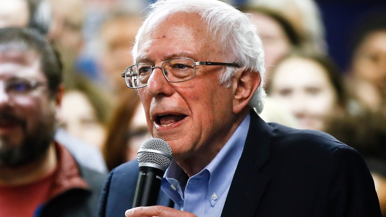 Bernie Sanders surges in polls ahead of Iowa caucuses