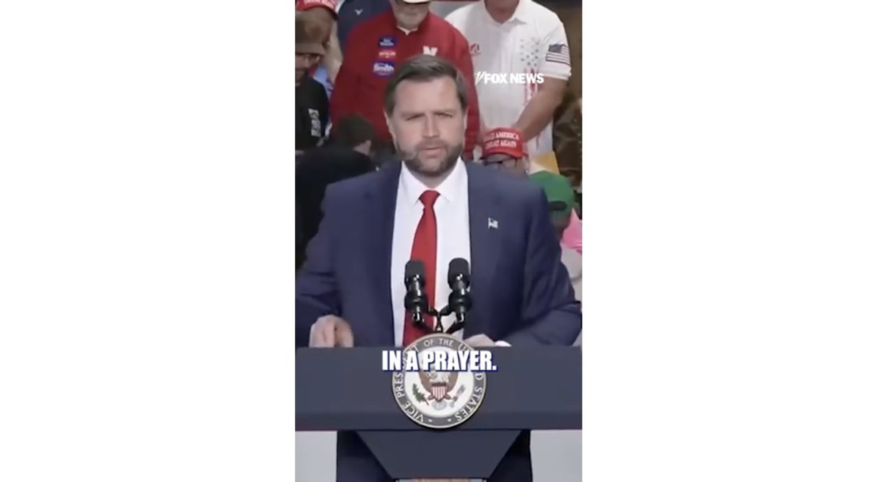 Vice President JD Vance leads Nebraska crowd in prayer after medical emergency