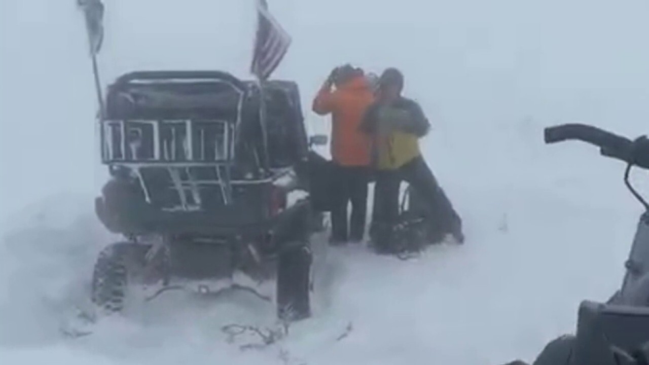 Nearly 90 runners rescued after snow halts ultramarathon in Utah