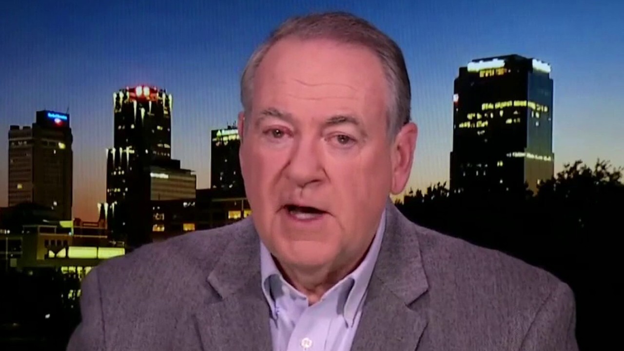 Cruz is ‘exactly on the right path’ to call for Electoral College audit: Mike Huckabee