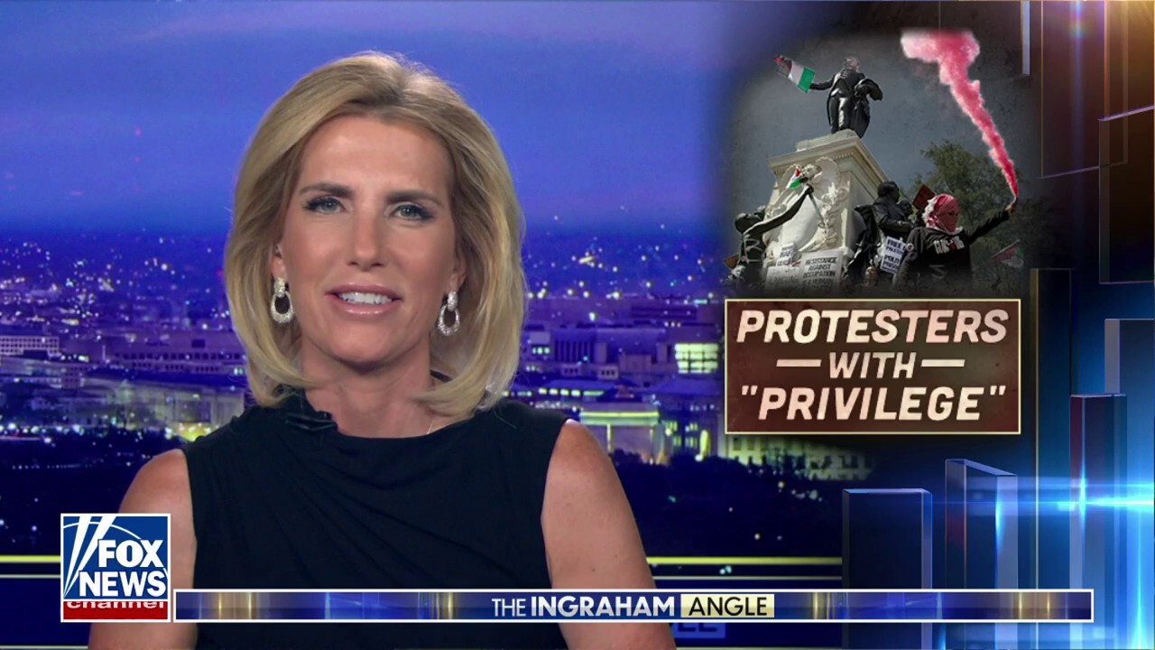 Водещата на Fox News Лора Инграхам твърди че няма върховенство