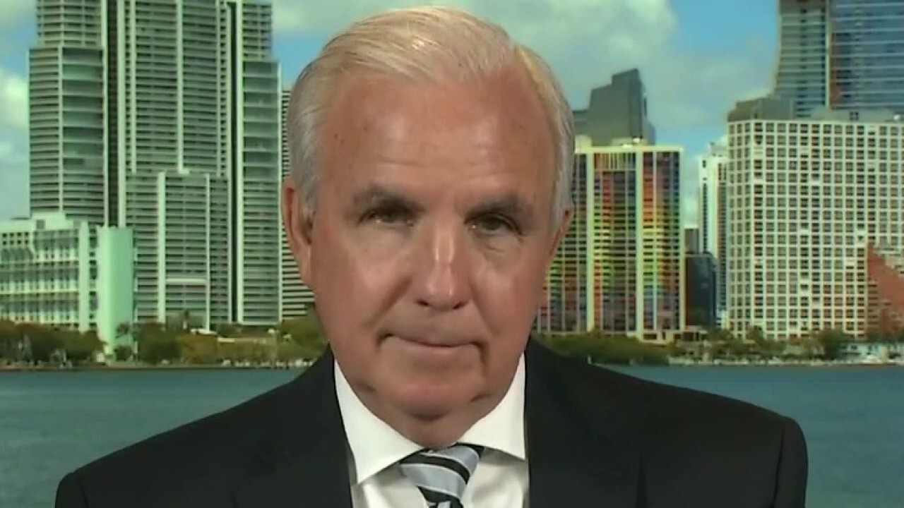 Rep. Carlos Gimenez: Biden administration needs to restore Trump border policies 