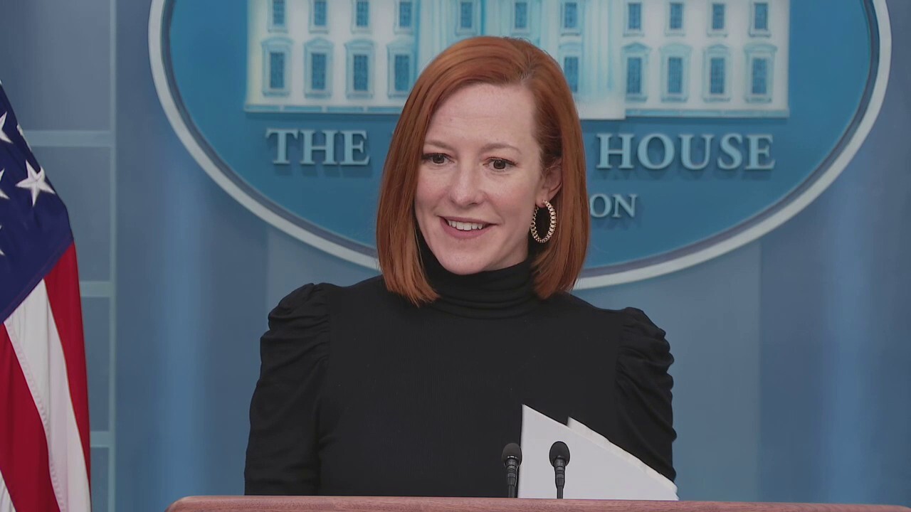 Psaki confronted on Biden's 'stupid question' hot mic comments