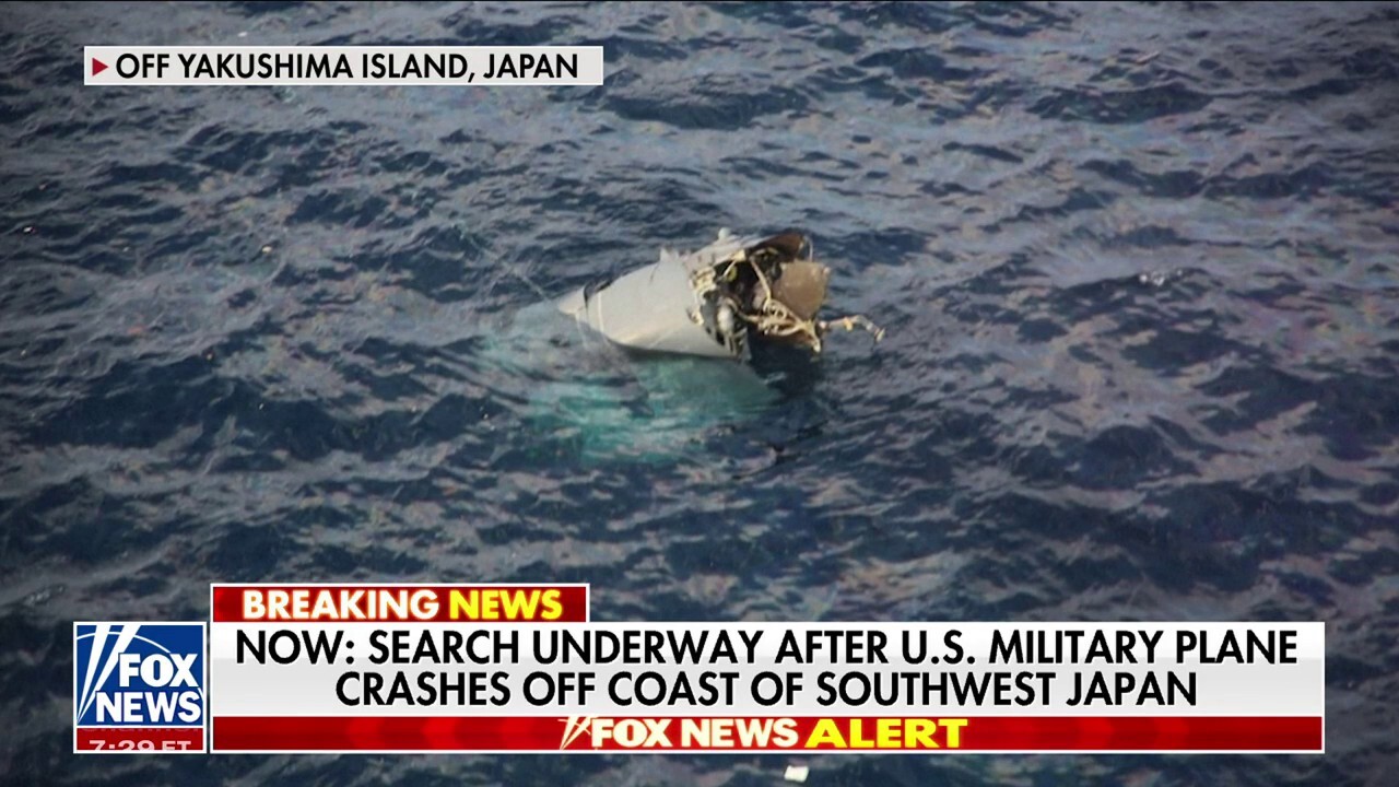 Американски военен самолет с 6 души се разби край бреговете на Япония, 1 загина: доклад